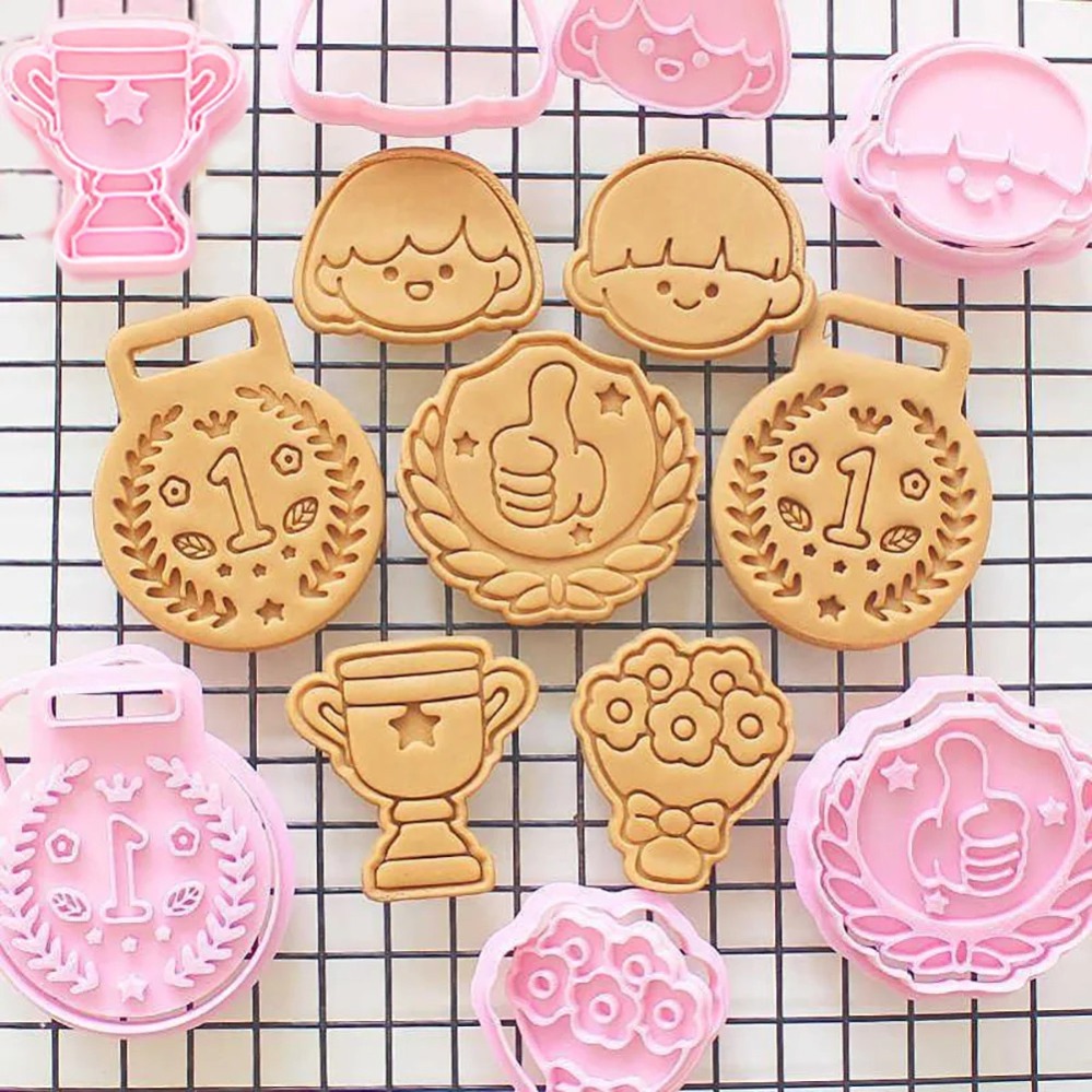 Medals Trophies Cookie Cutters - Kitchen Baking Items recension och pris