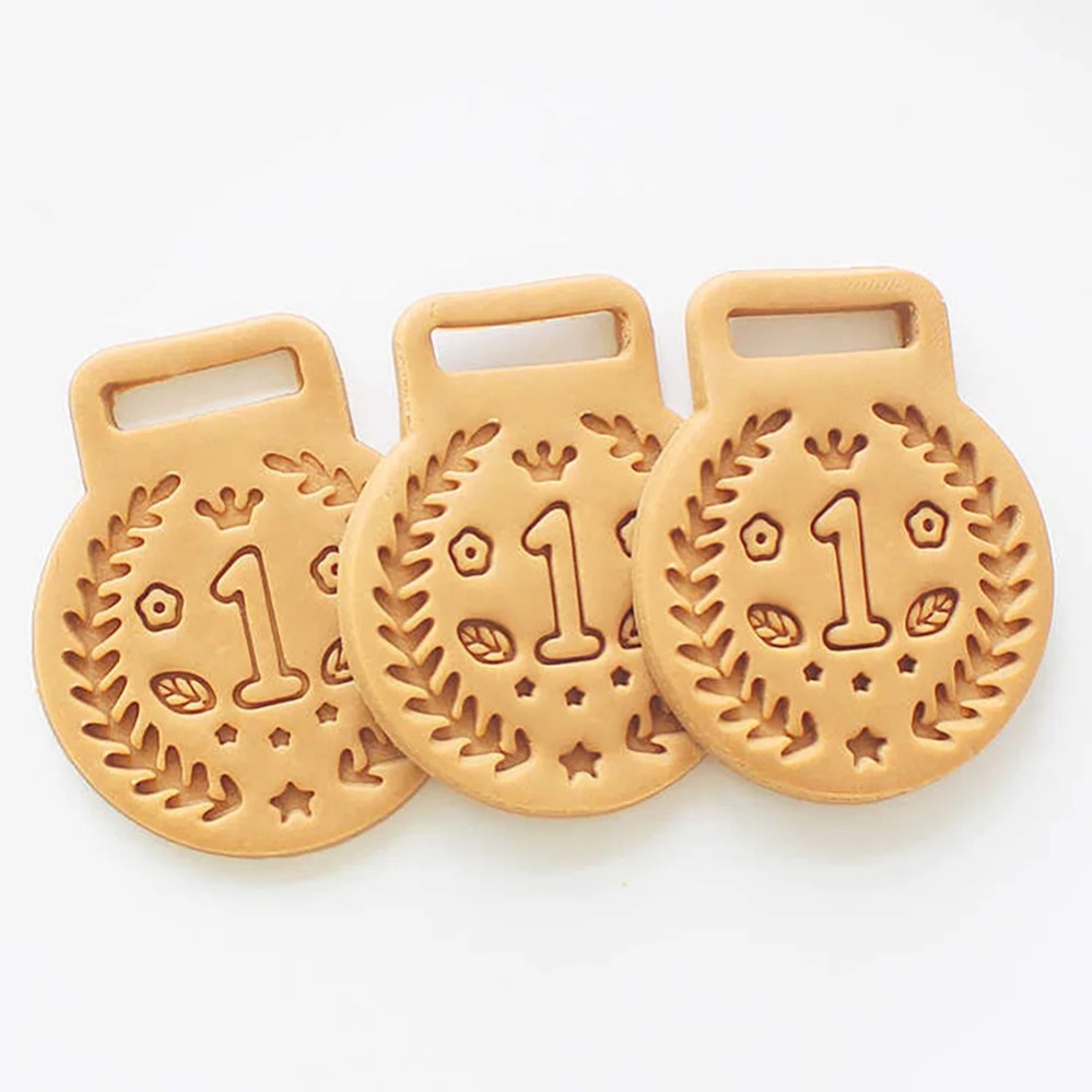 Medals Trophies Cookie Cutters - Kitchen Baking Items recension och pris